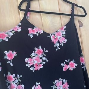 Torrid Flower Tank Size 2